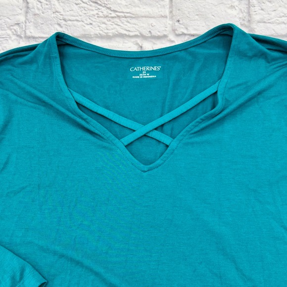 Catherines Womens 2X Green 3/4 Sleeve V Neck Criss Cross Plus Size Top NWT - Picture 2 of 9